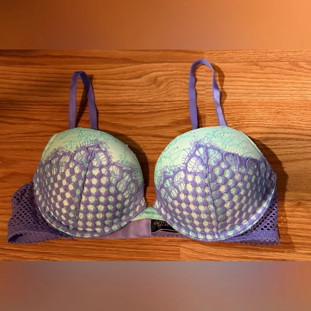 Victoria's Secret Lavender and Mint Lace Mermaid Bra Size 34 B